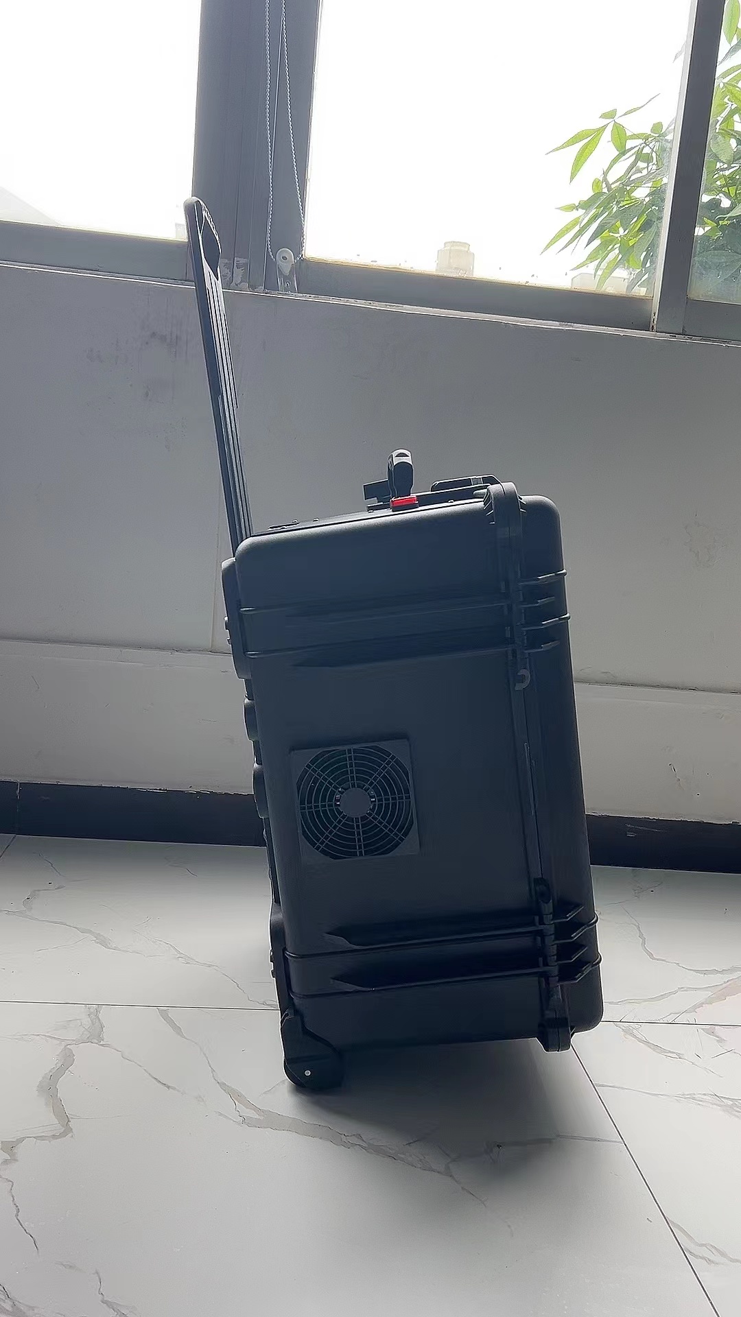 诸城手拉箱型移动通信干扰器